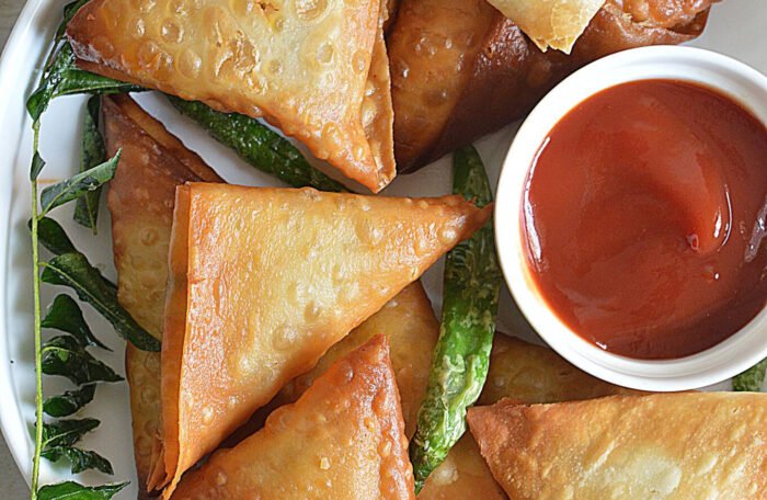Onion Samosa (6Pc)